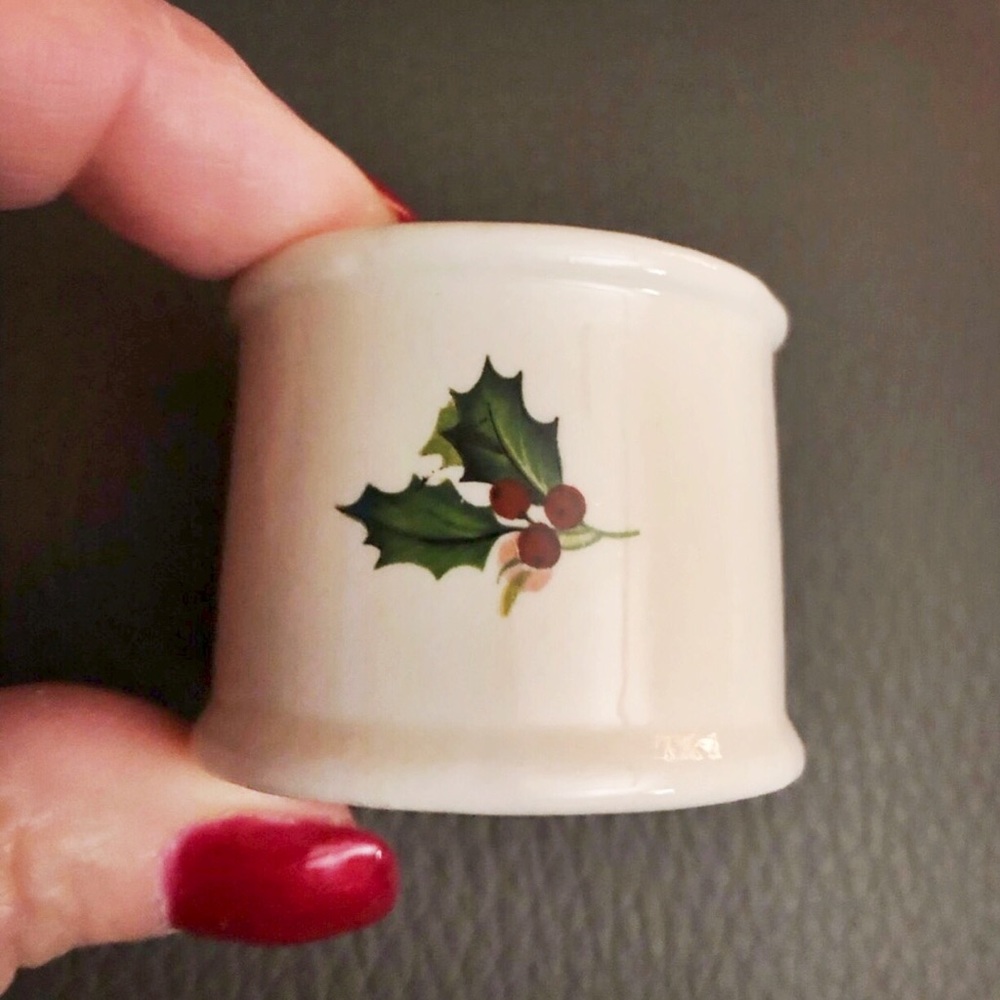 Set of 4 holiday napkin rings